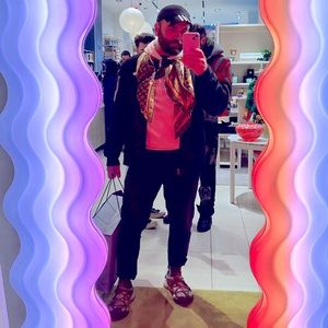 Meet your Posher, Daniel